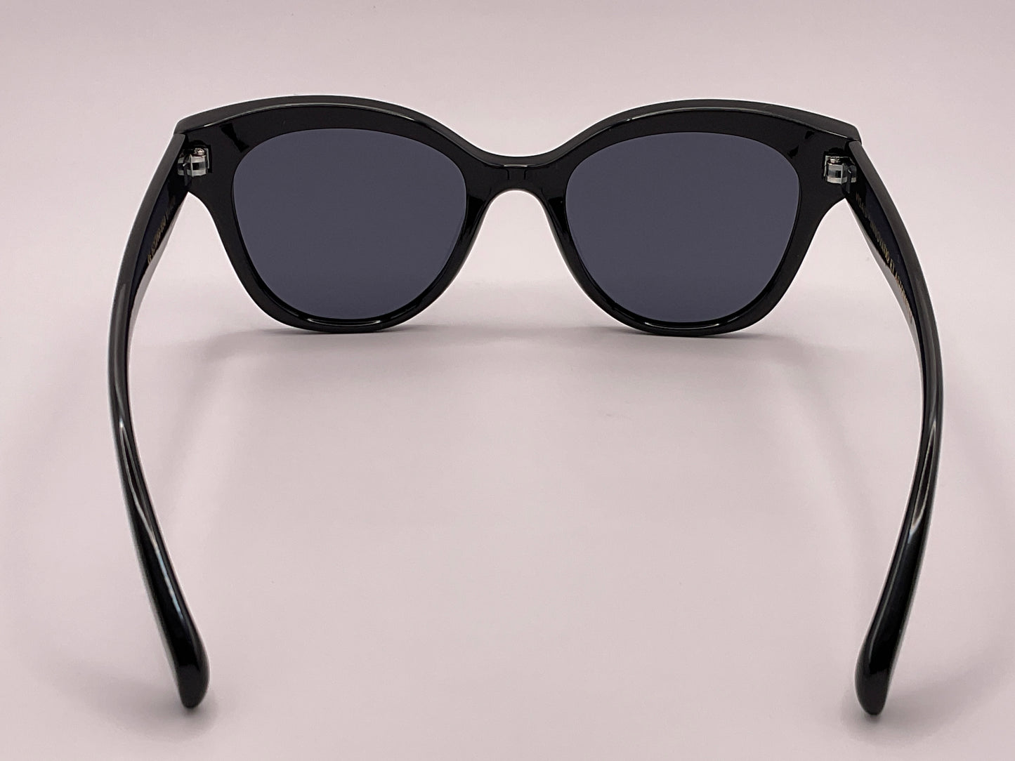 < VISAIS PRESENTIS ID - 337108/2A >