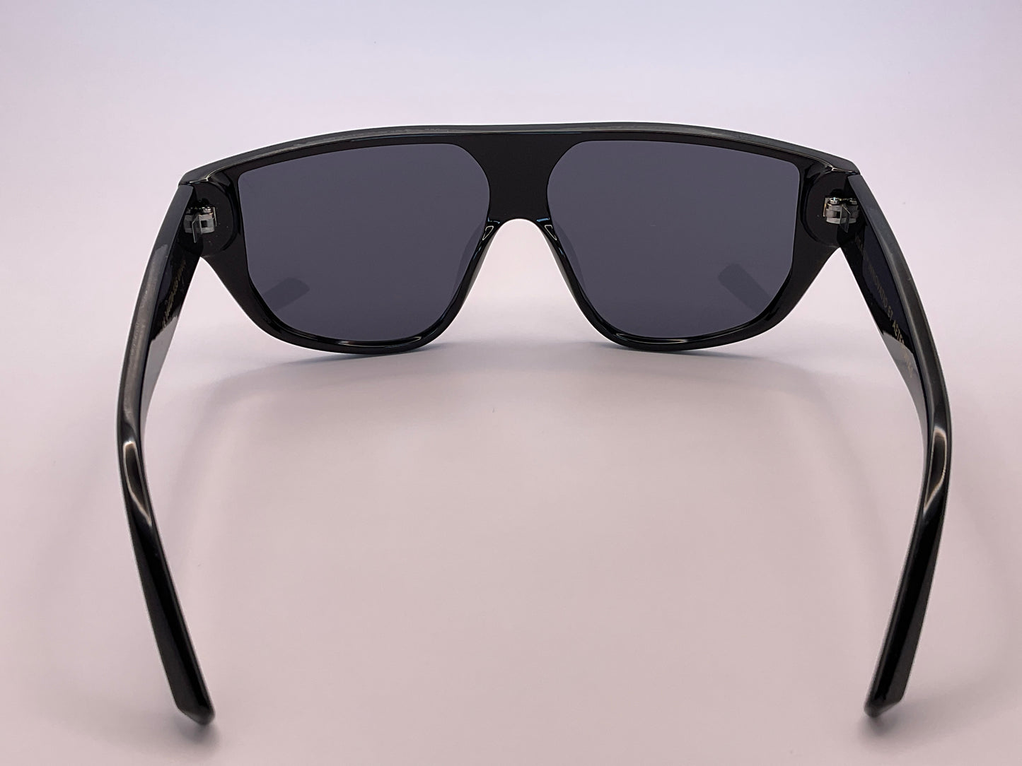 < VISAIS NUNC FRUERE ID - 337016/3A >