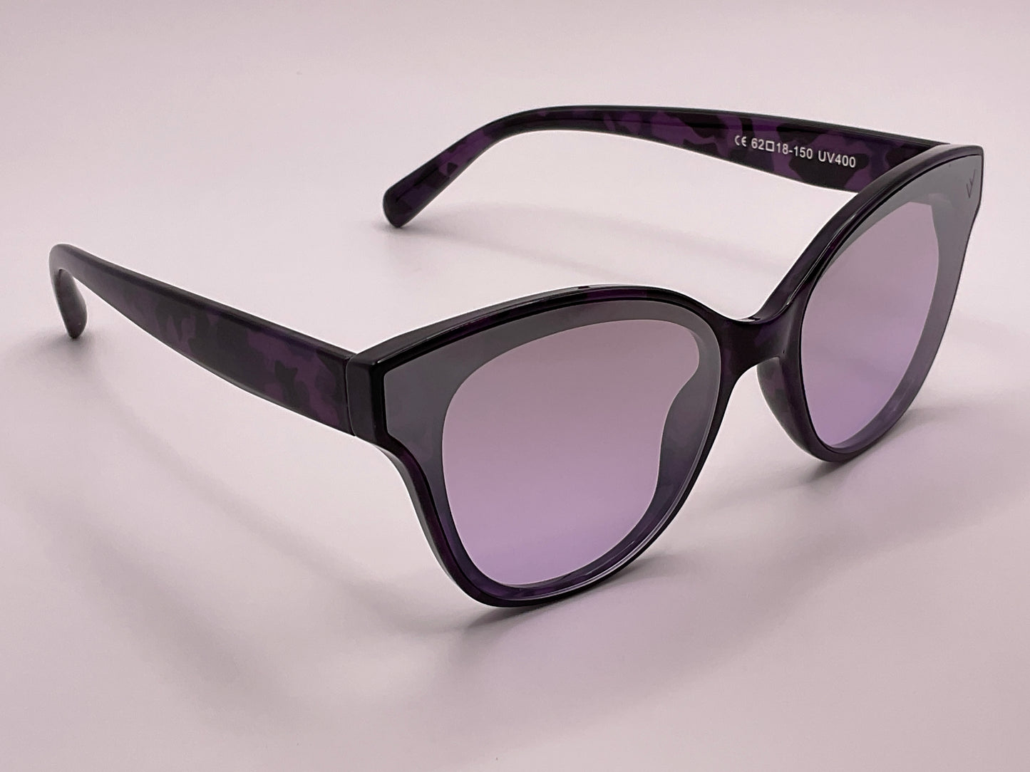 < VISAIS PRESENTIS ID - 337108/2E >