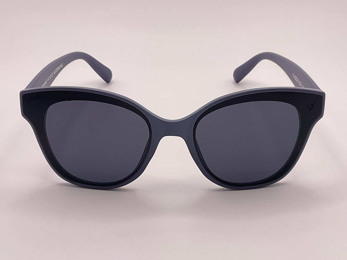 < VISAIS PRESENTIS ID - 337108/2D >