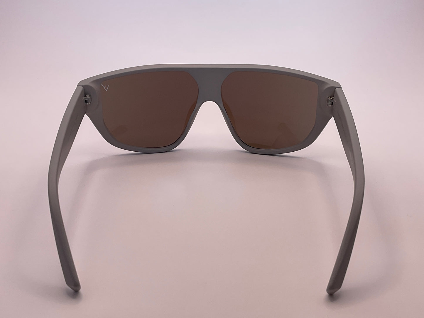 < VISAIS NUNC FRUERE ID - 337016/3C >