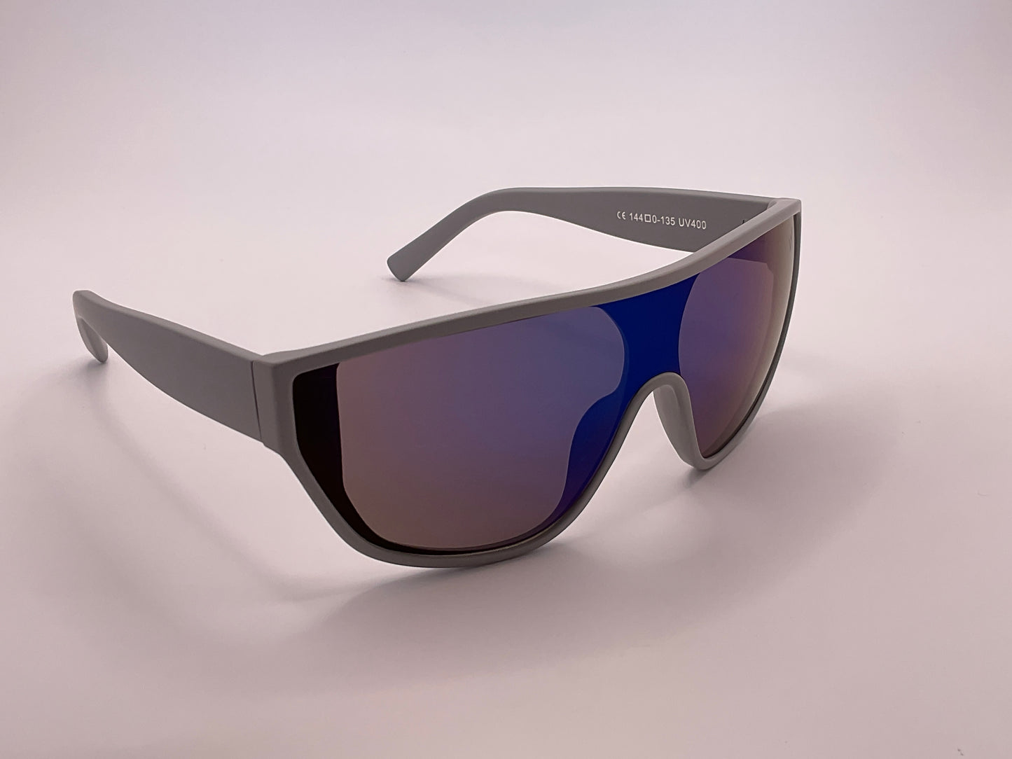 < VISAIS NUNC FRUERE ID - 337016/3C >