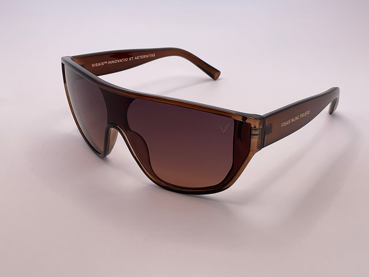 < VISAIS NUNC FRUERE ID - 337016/3E >