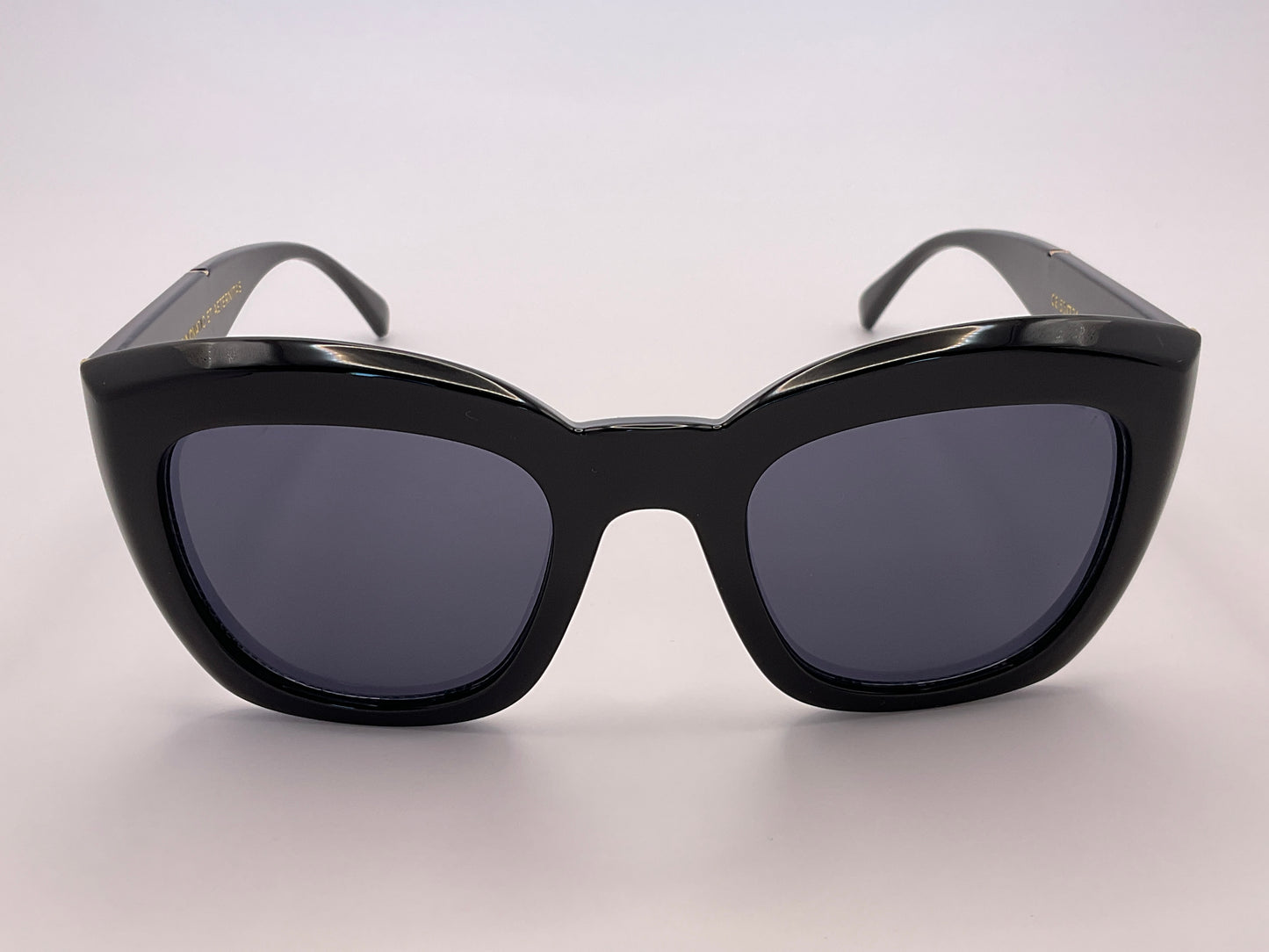 < VISAIS CELESTIA ID - 337023/4A >