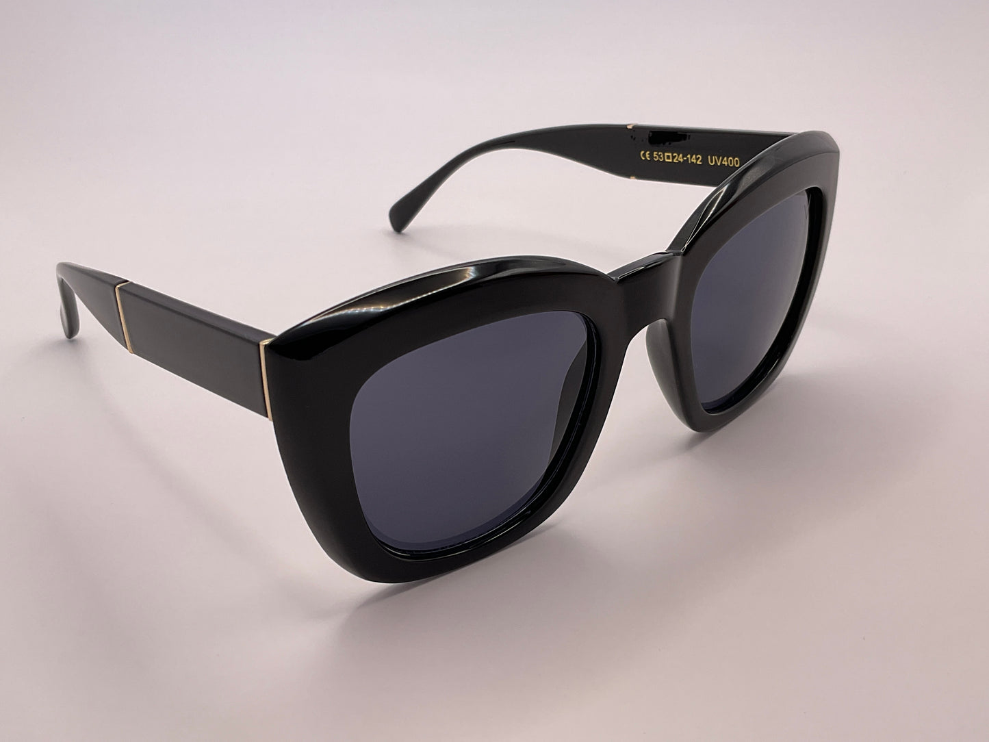 < VISAIS CELESTIA ID - 337023/4A >