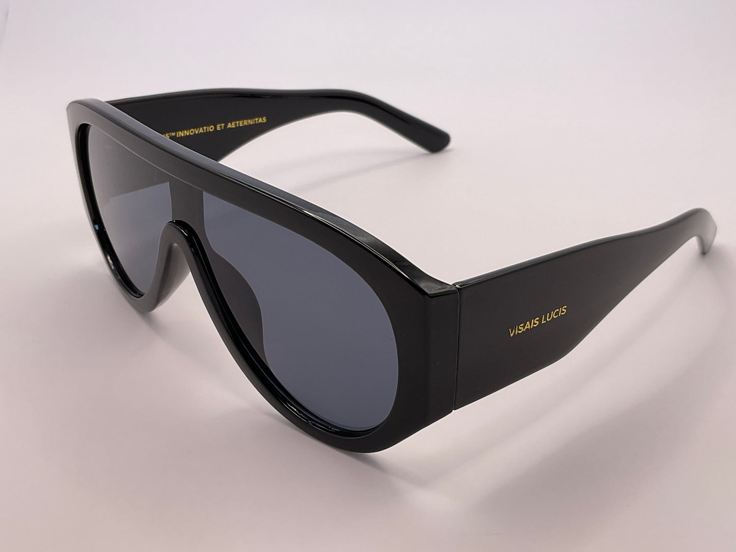 < VISAIS LUCIS ID - 337030/5A >