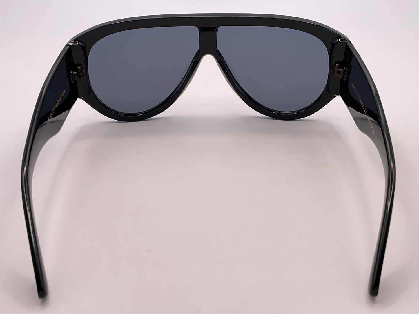 < VISAIS LUCIS ID - 337030/5A >