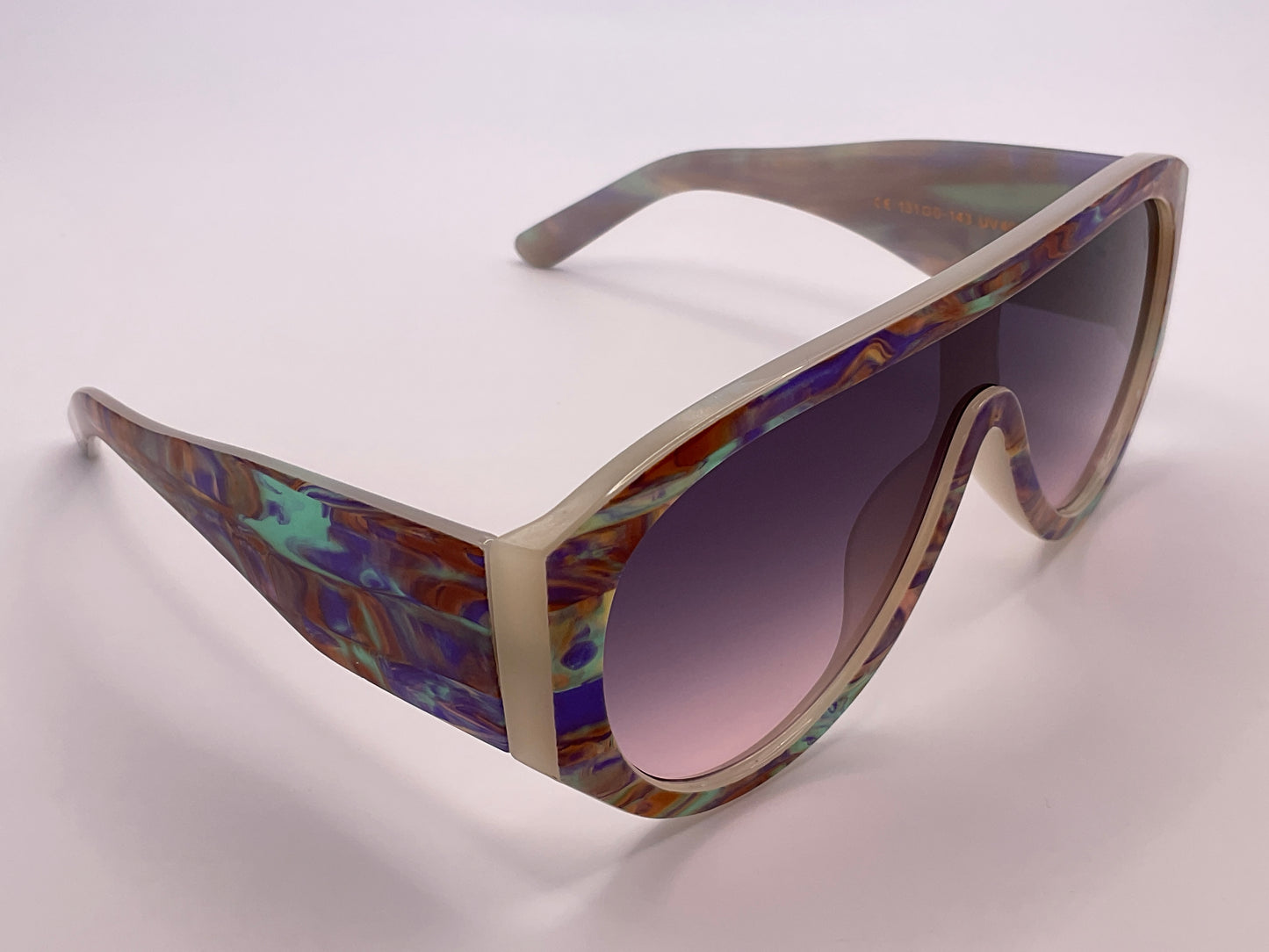 < VISAIS LUCIS ID - 337030/5C >