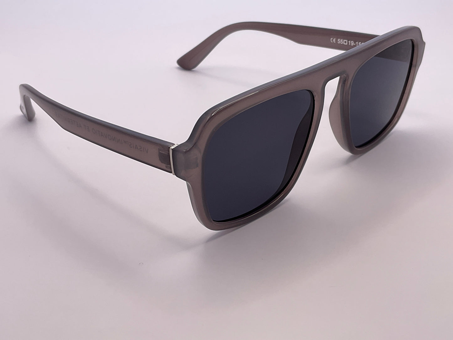 < VISAIS FUTURI  ID - 337085/10D >